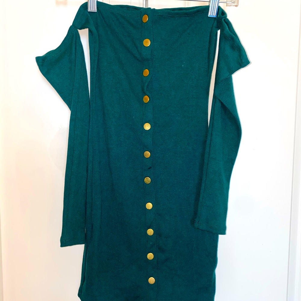 Midi dress with detached sleeves